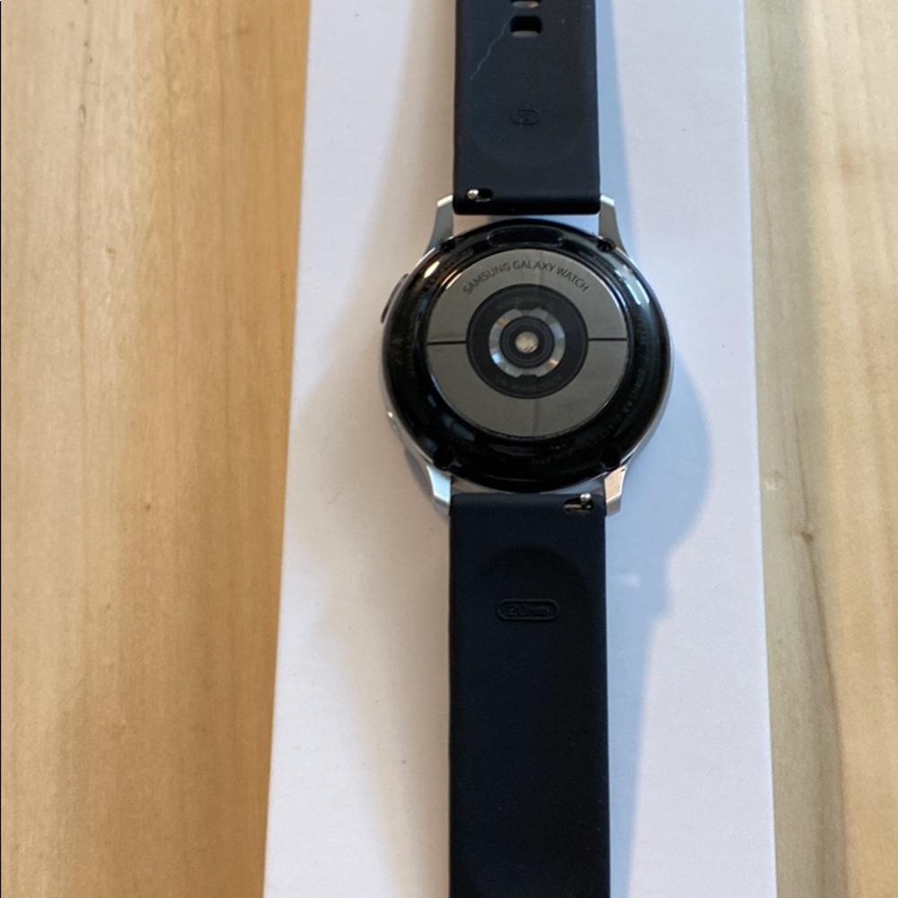 Samsung Galaxy watch Active 2 40MM silver - Picture 6 of 8